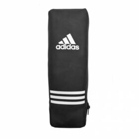 Zwarte armpad voor boksen van Adidas.