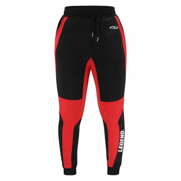 Een zwart rode joggingbroek van Legend Sports.