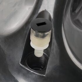 RAM Waterpro XL Deluxe Bullet Aquabag Zwart 75x35 cm Close-up van de vulopening en de stevige plug van de watergevulde bokszak