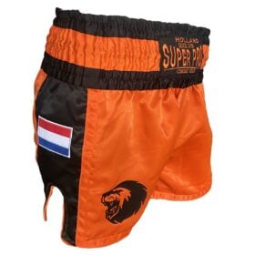 Zwart-oranje Super Pro Nations Holland kickboksbroekje met Nederlandse vlag en leeuwenprint.